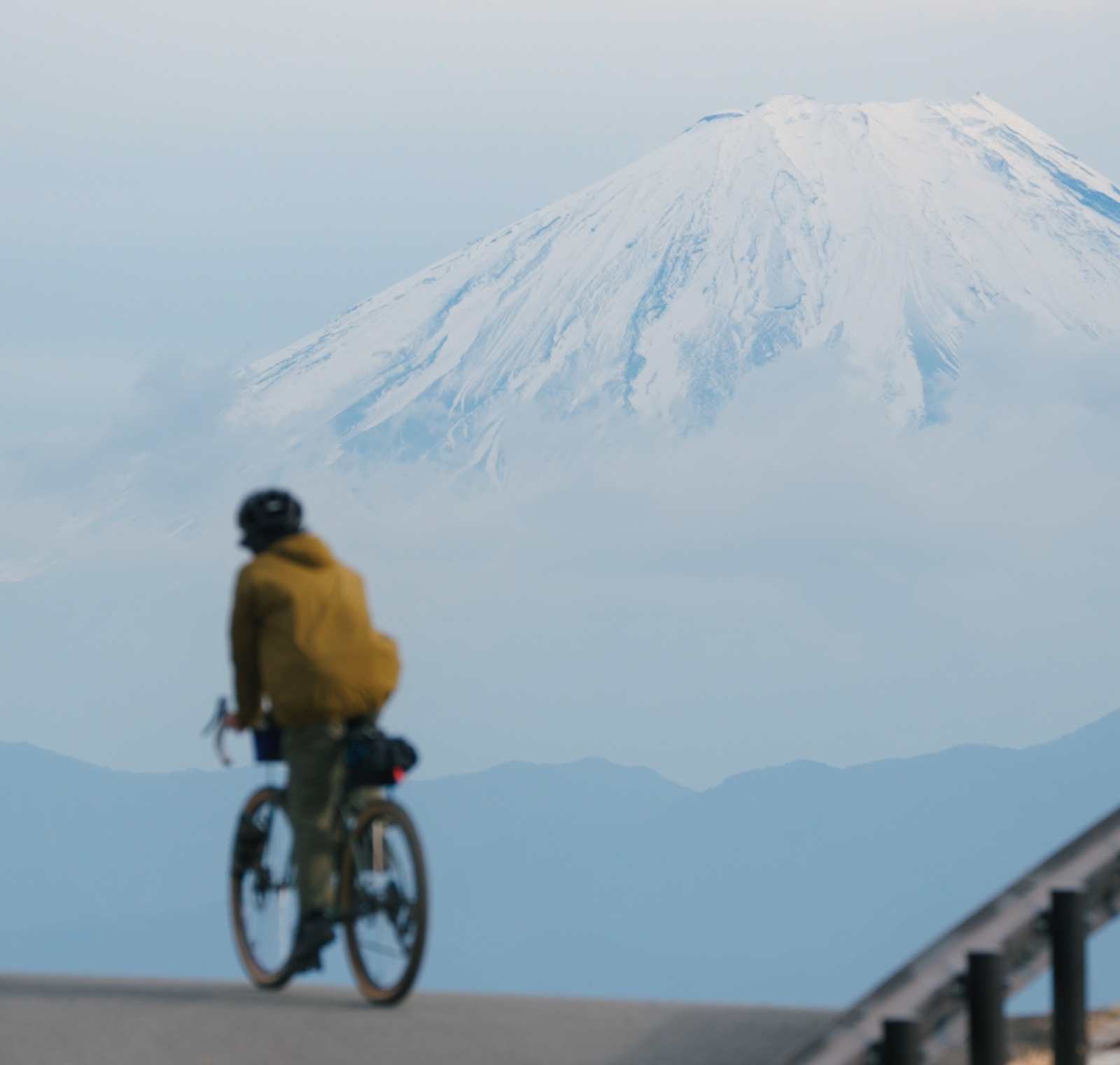 山梨バイクシーンのキーパーソンと、韮崎・北杜をライド
